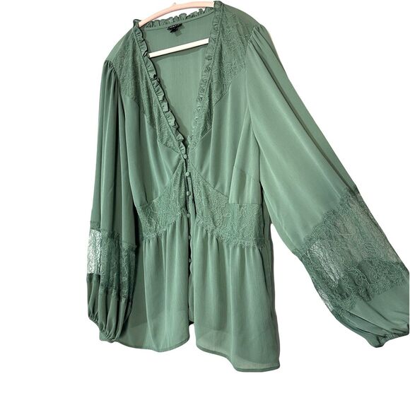Torrid Women’s Top Size 4X Green Lace Gauze  Button Front Peplum Gauzy Blouse - Picture 1 of 10